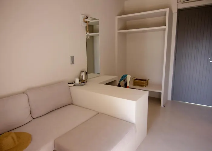 V Boutique Отель *